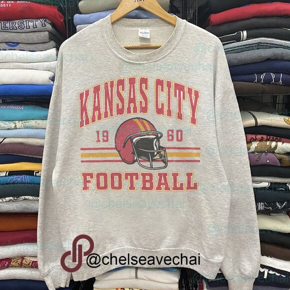 Vintage Kansas City Chiefs Football Style Sweatshirt, Retro NFL Men Women Shirt - Picture 1 of 2